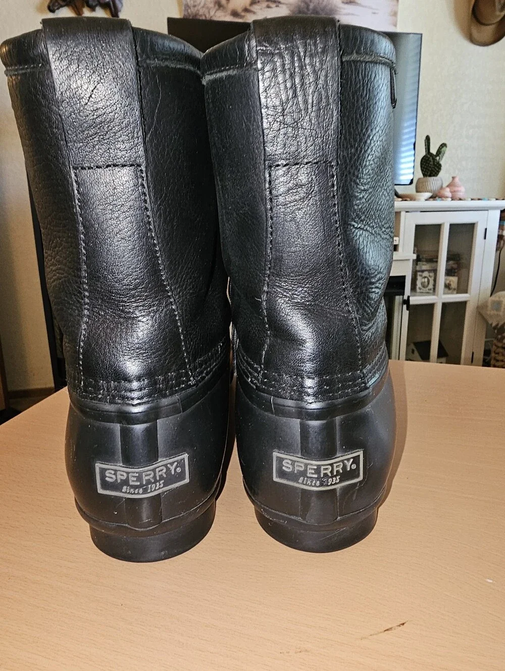 SPERRY Saltwater Duck Boots Black Leather Uppers Size 11 VERY GOOD Pre-owned!